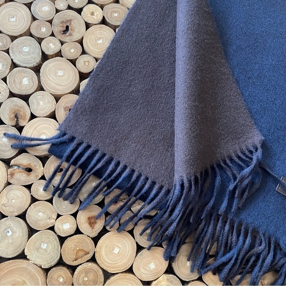 Hickey Freeman Solid Double Face Merino Wool Fringe Scarf Brown/Navy Reversible - Picture 12 of 16